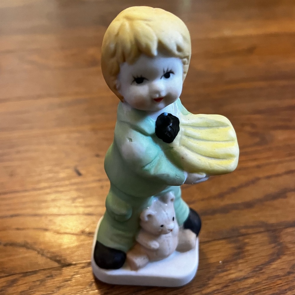 Vintage Goebel‎ Hummel-Style Figurines Children with Fruit! 4.5" Hand Painted - Picture 3 of 7